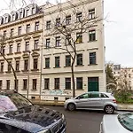 Komfortable 2-Zimmerwohnung Ludwig With Balcony 2 Rooms 5 Single Beds