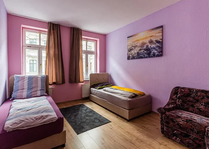 Komfortable 2-Zimmerwohnung Ludwig With Balcony 2 Rooms 5 Single Beds