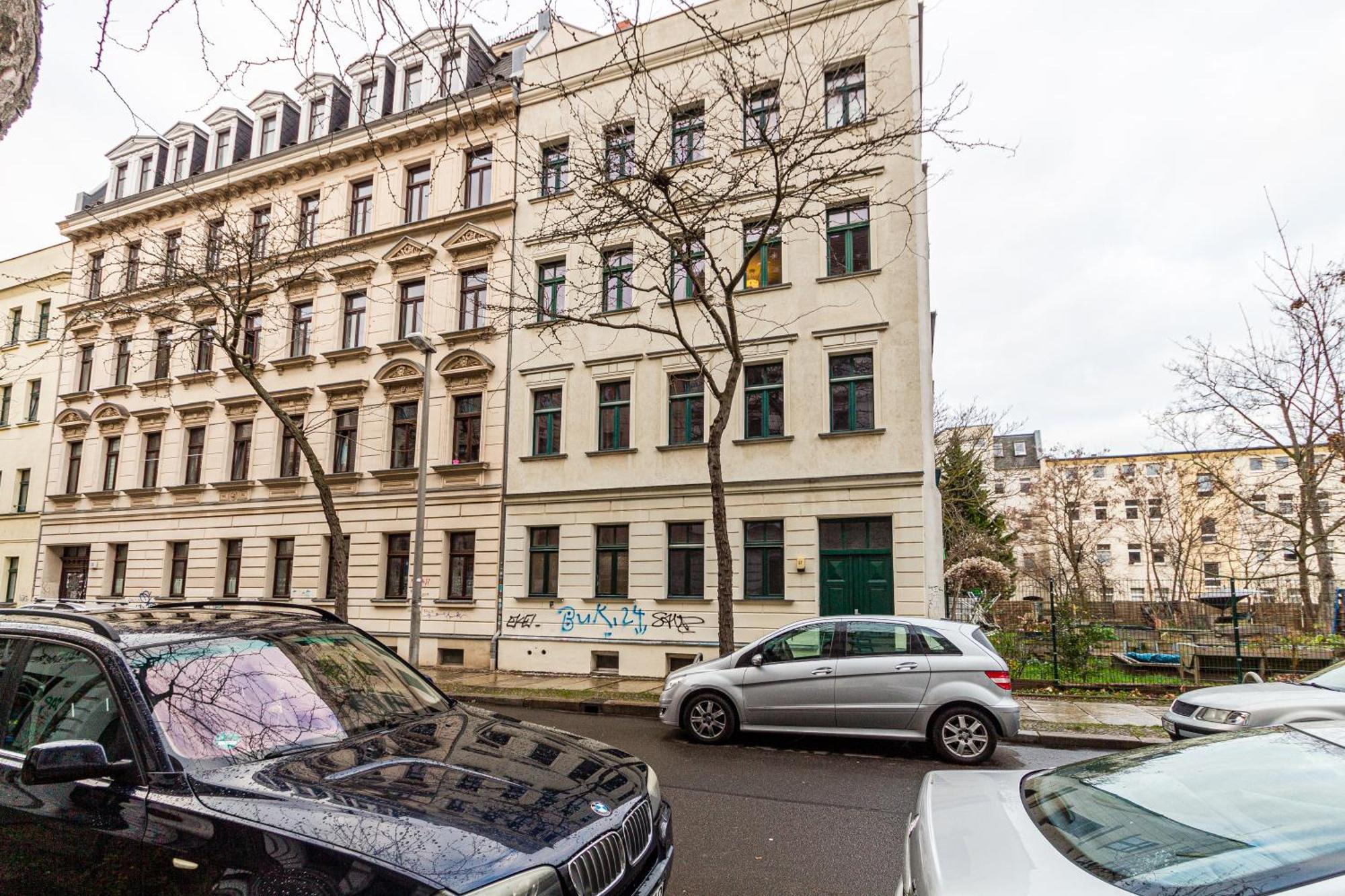 Komfortable 2-zimmerwohnung Ludwig With Balcony 2 5 Single Beds Apartment *