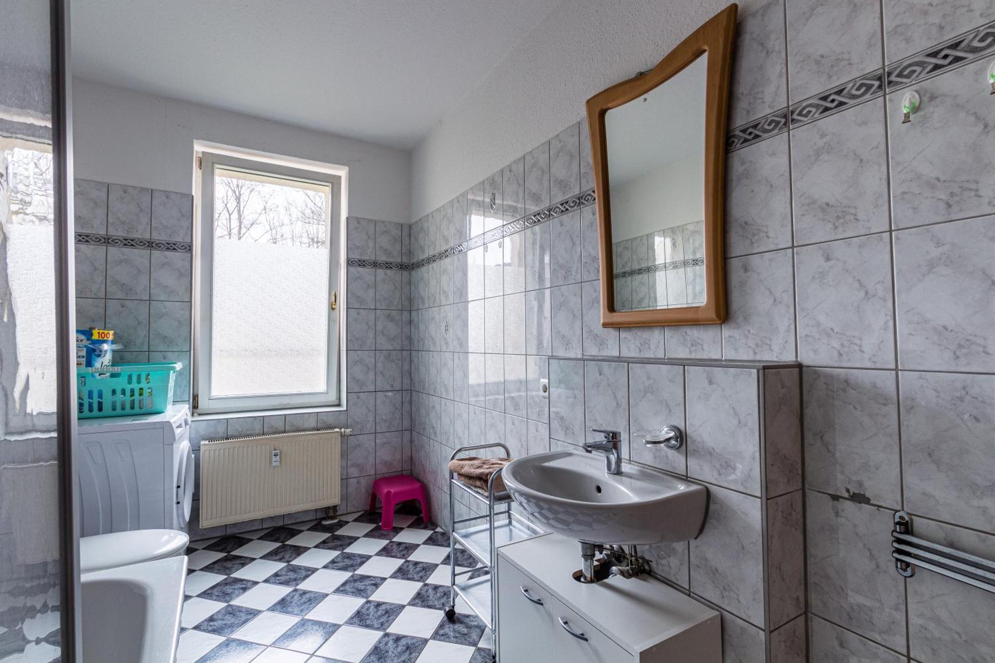 Komfortable 2-zimmerwohnung Ludwig With Balcony 2 5 Single Beds