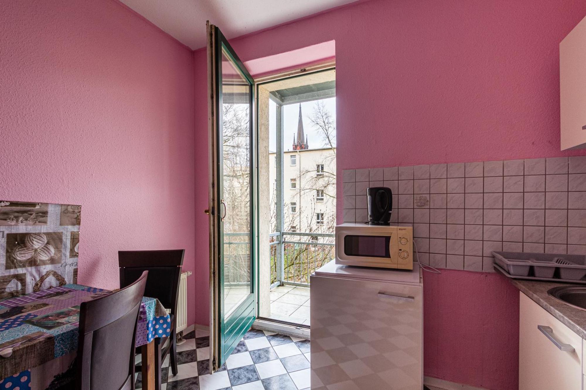 Komfortable 2-zimmerwohnung Ludwig With Balcony 2 5 Single Beds Apartment